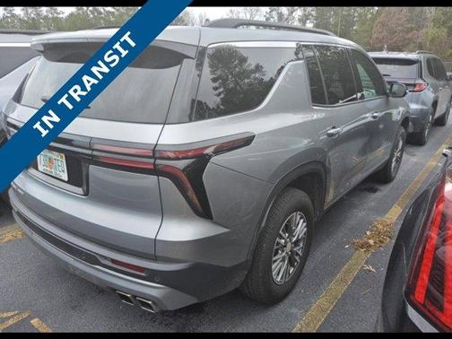 2025 Chevrolet Traverse LT