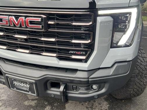 2025 GMC Sierra 2500 AT4X