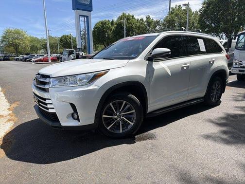 Blizzard Pearl 2018 Toyota Highlander XLE