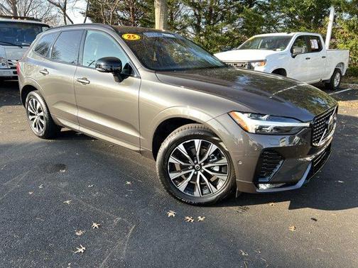 2025 Volvo XC60 B5 Plus
