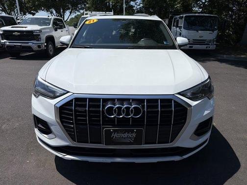 Glacier White Metallic 2021 Audi Q3 40 Premium