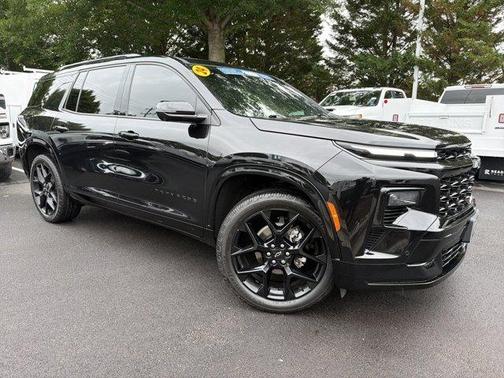 Mosaic Black Metallic 2024 Chevrolet Traverse RS