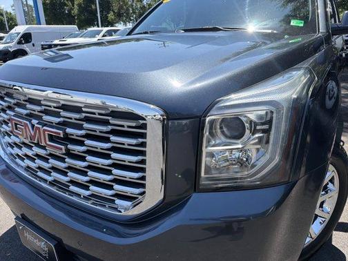 Dark Sky Metallic 2019 GMC Yukon XL Denali