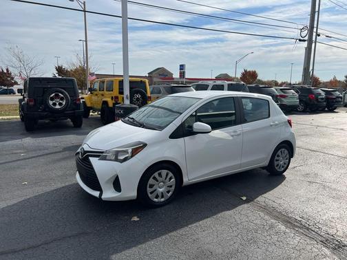 2015 Toyota Yaris LE