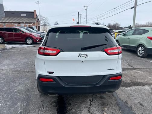 2016 Jeep Cherokee North