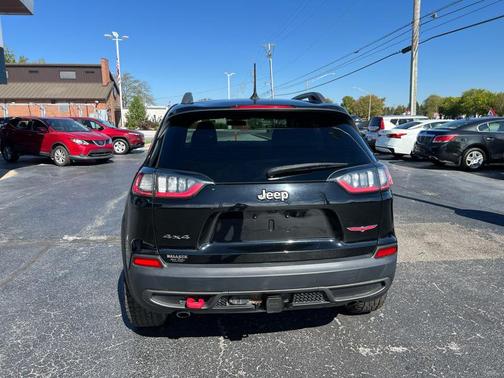 2020 Jeep Cherokee Trailhawk