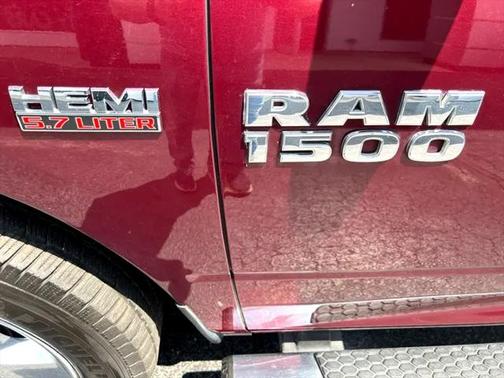 2016 RAM 1500 Lone Star 4x4 Crew Cab 5'7'' Box