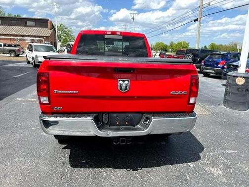 2016 RAM 1500 SLT