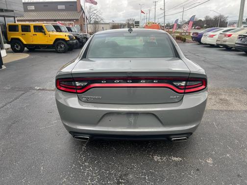 2018 Dodge Charger SXT Plus