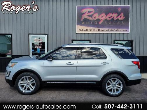 Silver 2017 Ford Explorer XLT