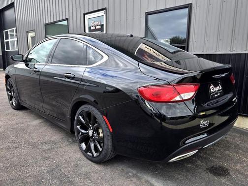 2016 Chrysler 200 C