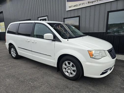 2012 Chrysler Town & Country Touring