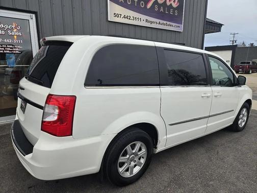 2012 Chrysler Town & Country Touring