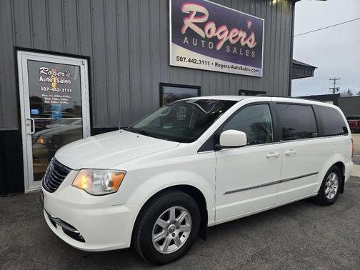2012 Chrysler Town & Country Touring