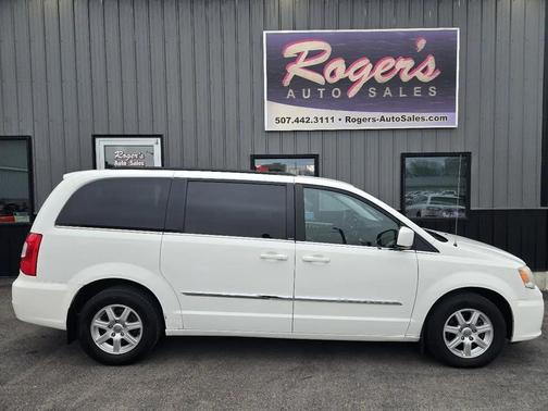 2012 Chrysler Town & Country Touring