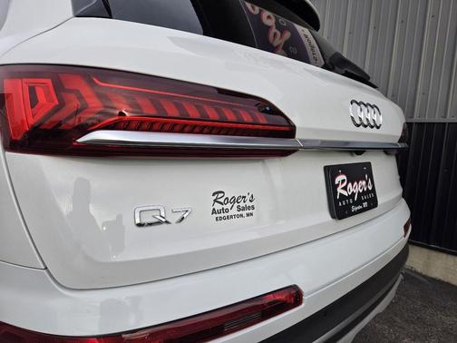 2022 Audi Q7 55 Premium Plus
