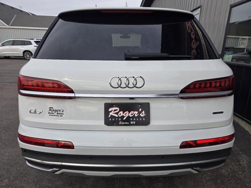 2022 Audi Q7 55 Premium Plus