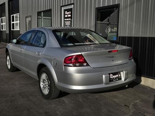 2004 Chrysler Sebring Base