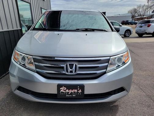 Silver 2011 Honda Odyssey EX-L