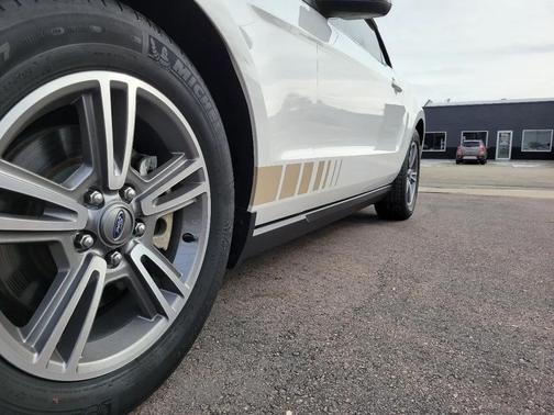 2012 Ford Mustang V6