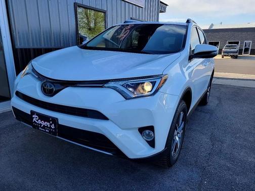 White 2018 Toyota RAV4 XLE