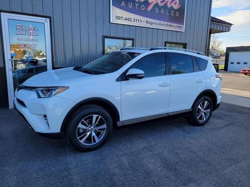 White 2018 Toyota RAV4 XLE