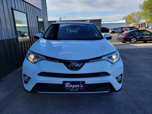 White 2018 Toyota RAV4 XLE