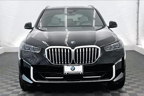 Black Sapphire Metallic 2024 BMW X5 xDrive40i