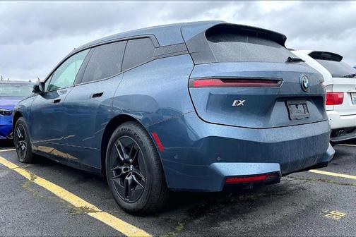 2026 BMW iX xDrive45