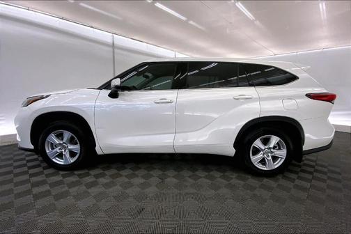 2021 Toyota Highlander LE