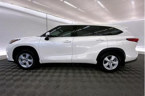 2021 Toyota Highlander LE