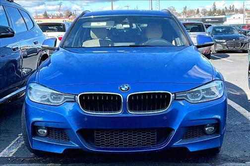 2017 BMW 330 i xDrive