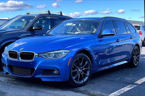 2017 BMW 330 i xDrive