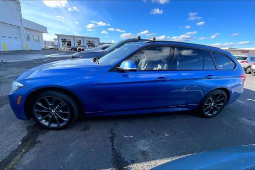 2017 BMW 330 i xDrive