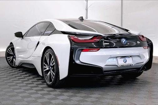 2016 BMW i8 Base