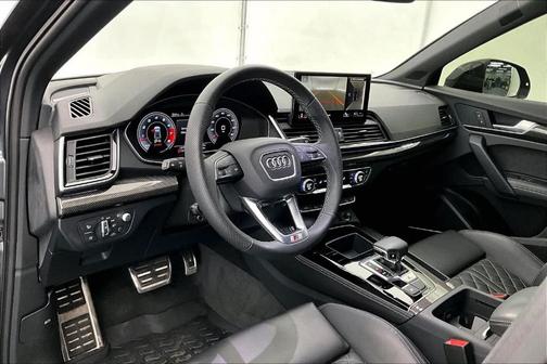 Daytona Gray Pearl Effect 2024 Audi SQ5 3.0T Prestige