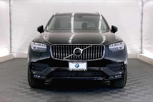 2022 Volvo XC90 T6 Momentum 6 Passenger