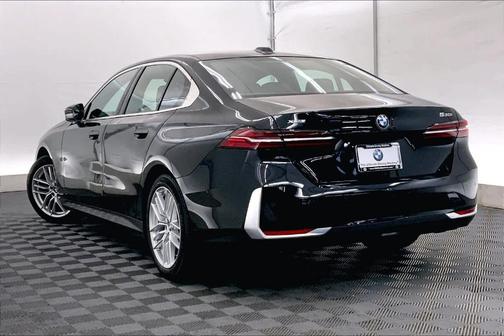 2024 BMW 530 i xDrive