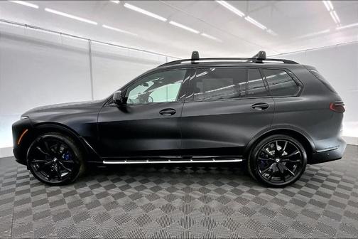 Frozen Black 2026 BMW X7 xDrive40i