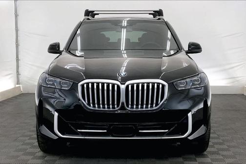 Black Sapphire Metallic 2026 BMW X5 PHEV xDrive50e
