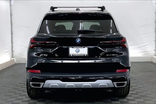 Black Sapphire Metallic 2026 BMW X5 PHEV xDrive50e