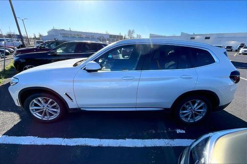 Mineral White Metallic 2023 BMW X3 xDrive30i