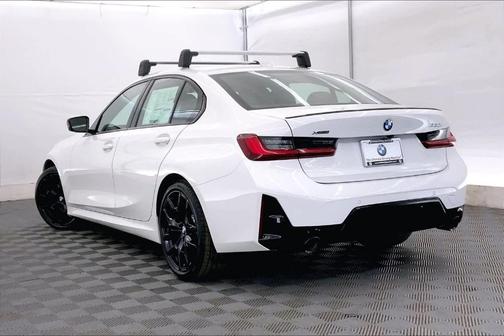 2025 BMW 330 i xDrive