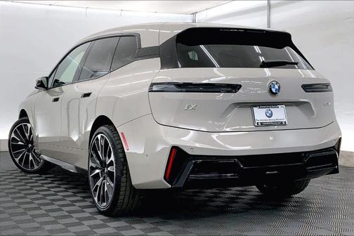 2026 BMW iX xDrive45