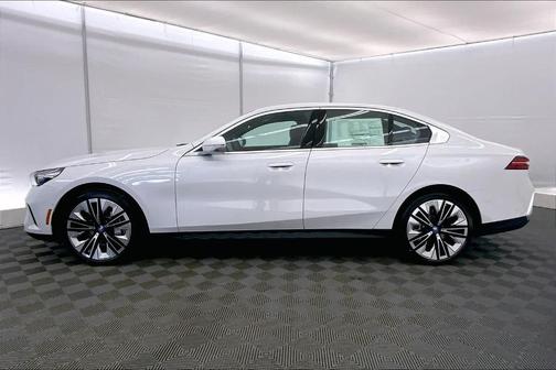 2024 BMW i5 eDrive40