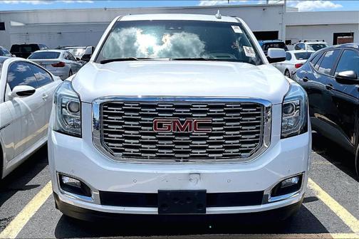 White Frost Tri-Coat 2019 GMC Yukon XL Denali