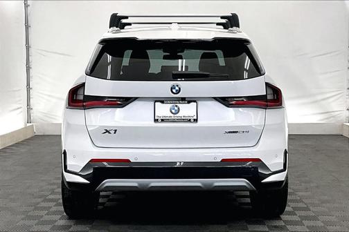 Mineral White Metallic 2026 BMW X1 xDrive28i