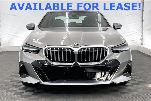 2025 BMW 550e xDrive