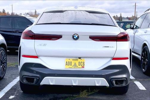 2025 BMW X6 xDrive40i