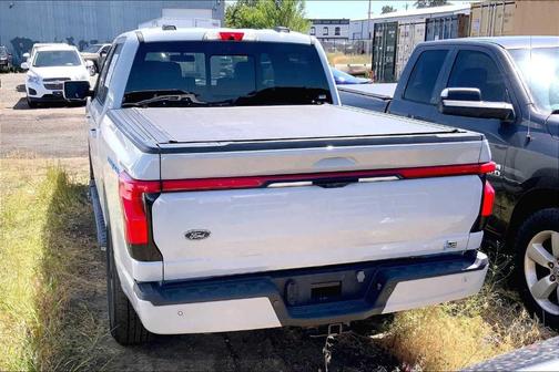 2023 Ford F-150 Lightning LARIAT